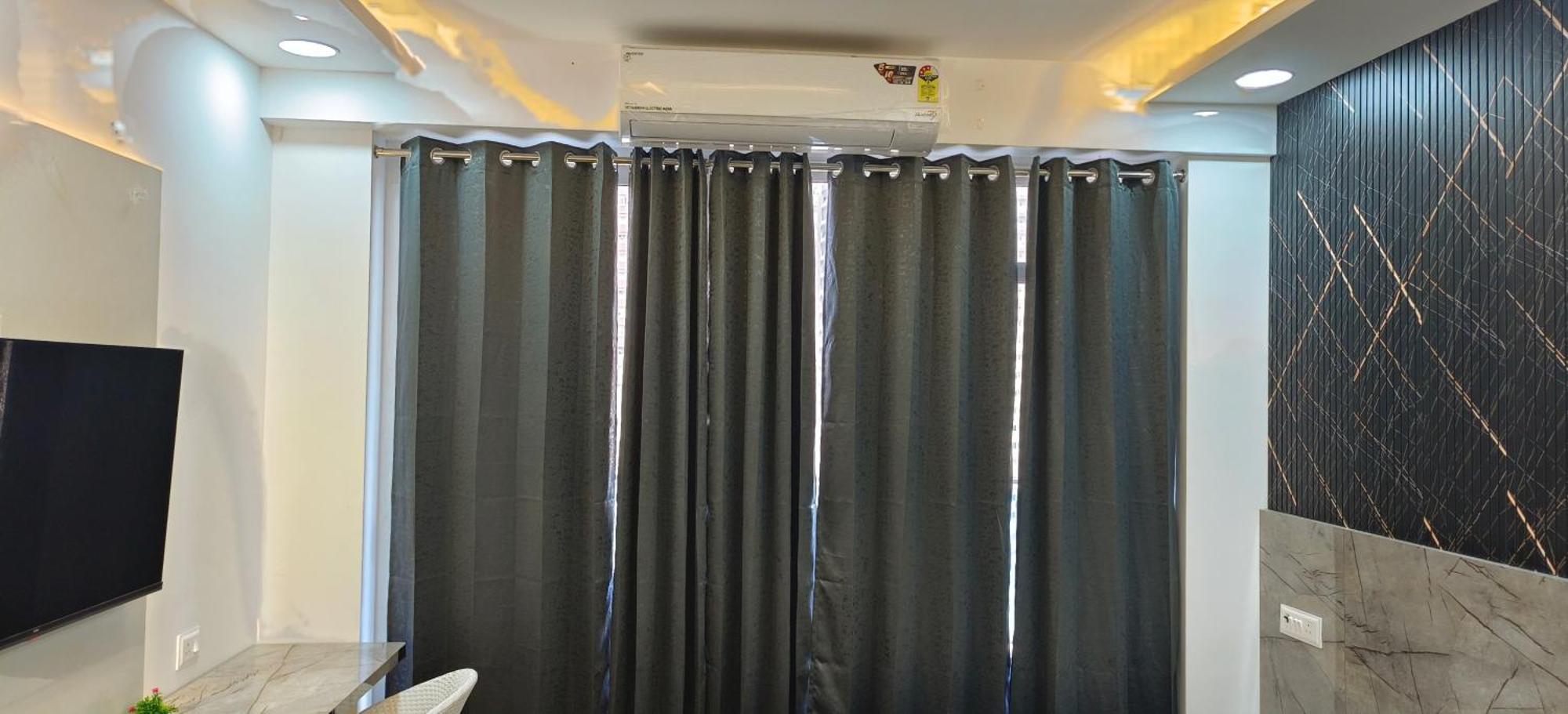 Aarohi Studio Hotels Ghaziabad Ngoại thất bức ảnh