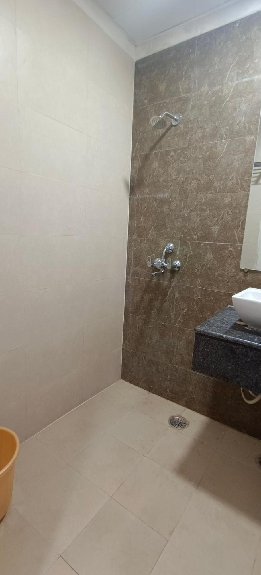 Aarohi Studio Hotels Ghaziabad Ngoại thất bức ảnh